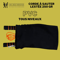 Corde à sauter lestée avec un poids total de 500 Grammes soit 2 poids de 250 grammes par poignée, corde en pvc et fourni avec une housse de transport